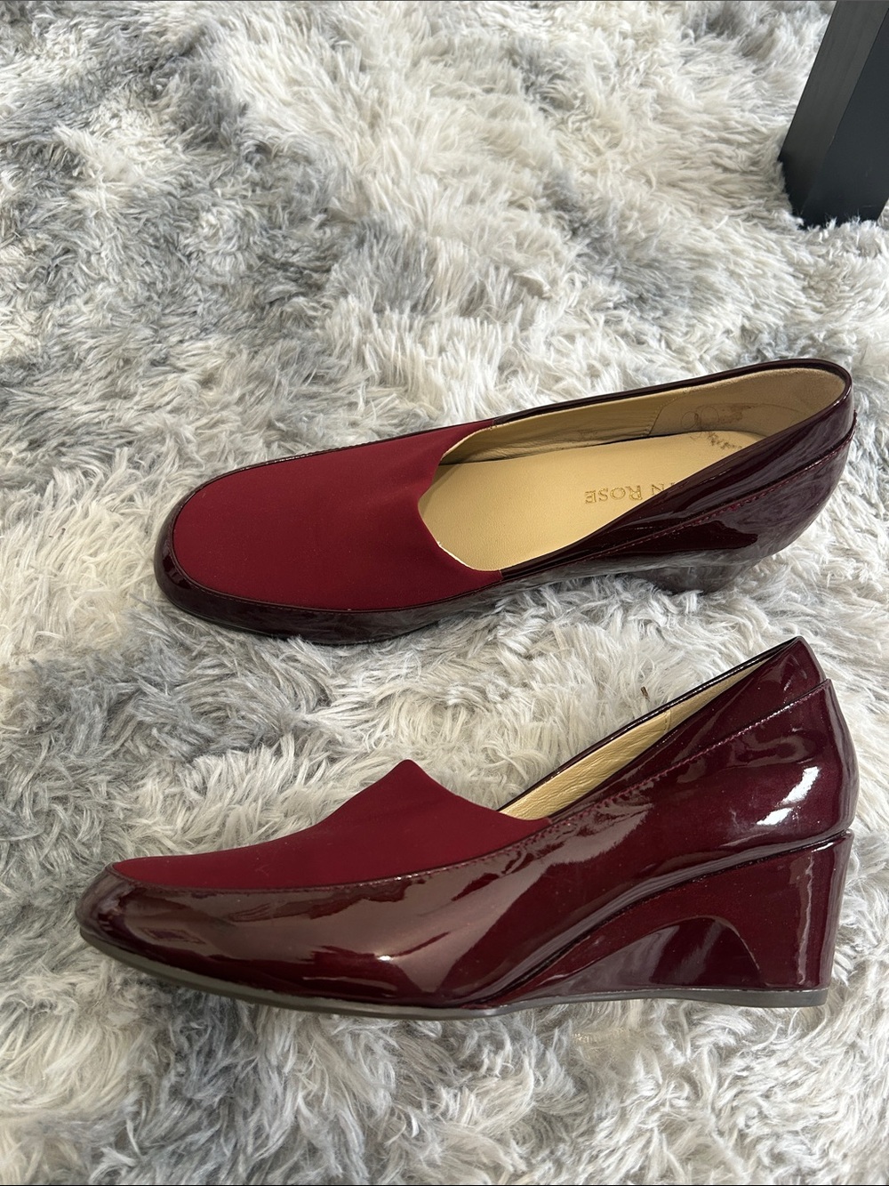 🆕 🌹Taryn Rose Wine Red Patent Leather Slip-On Wedge Loafers